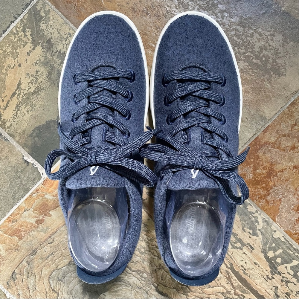 allbirds•Size 9•Men’s Wool Runners•Hazy Indigo w/ Blizzard Sole•VERY Gently Worn